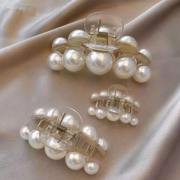 Pearl Hair Clips 3pcs Collection - Picture 1 of 1